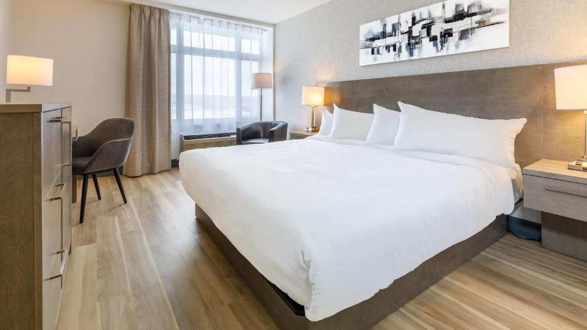 Room with 1 King Bed